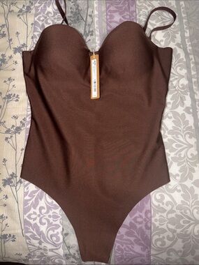 Skims Molded Underwire Bodysuit